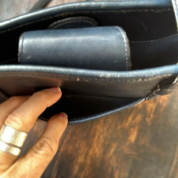 Brighton vtg navy blue leather with gold hardware large bucket back - Picture 6 of 15